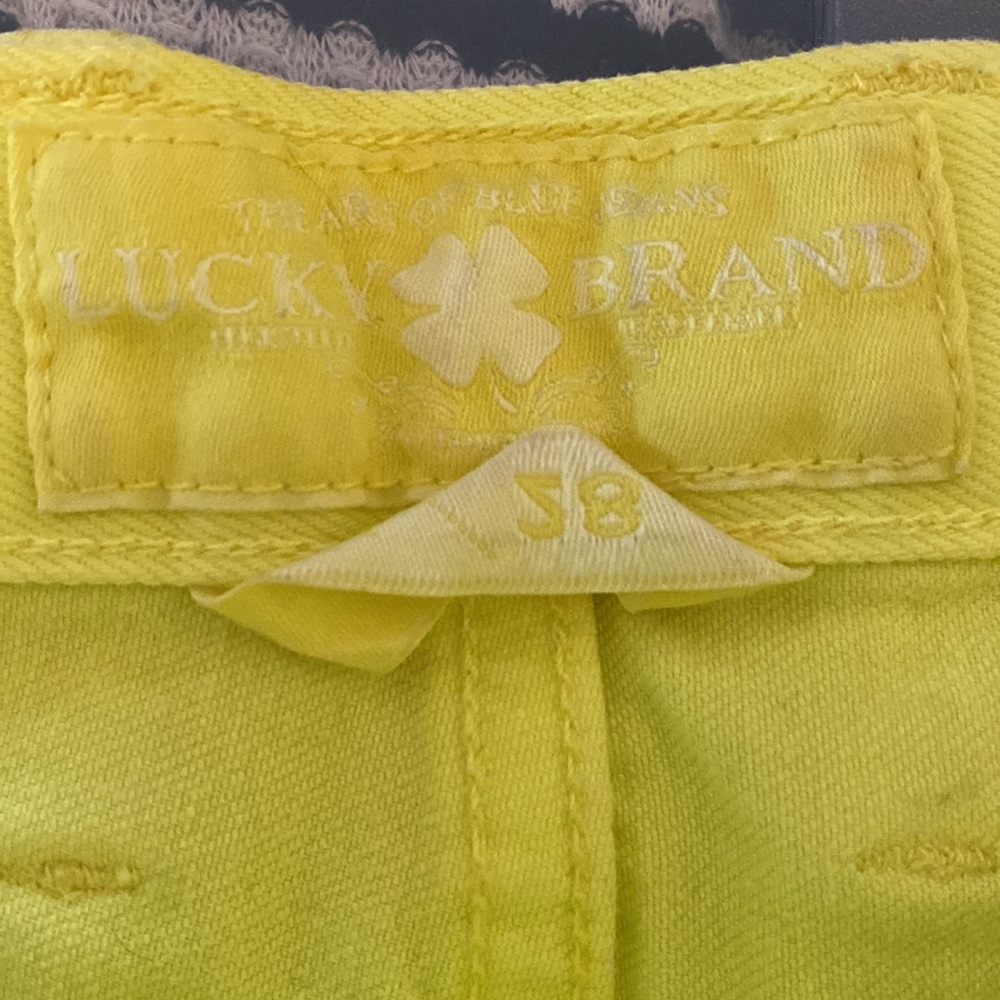 Lucky Brand Riley lemon yellow short shorts distressed hemline - Picture 6 of 8